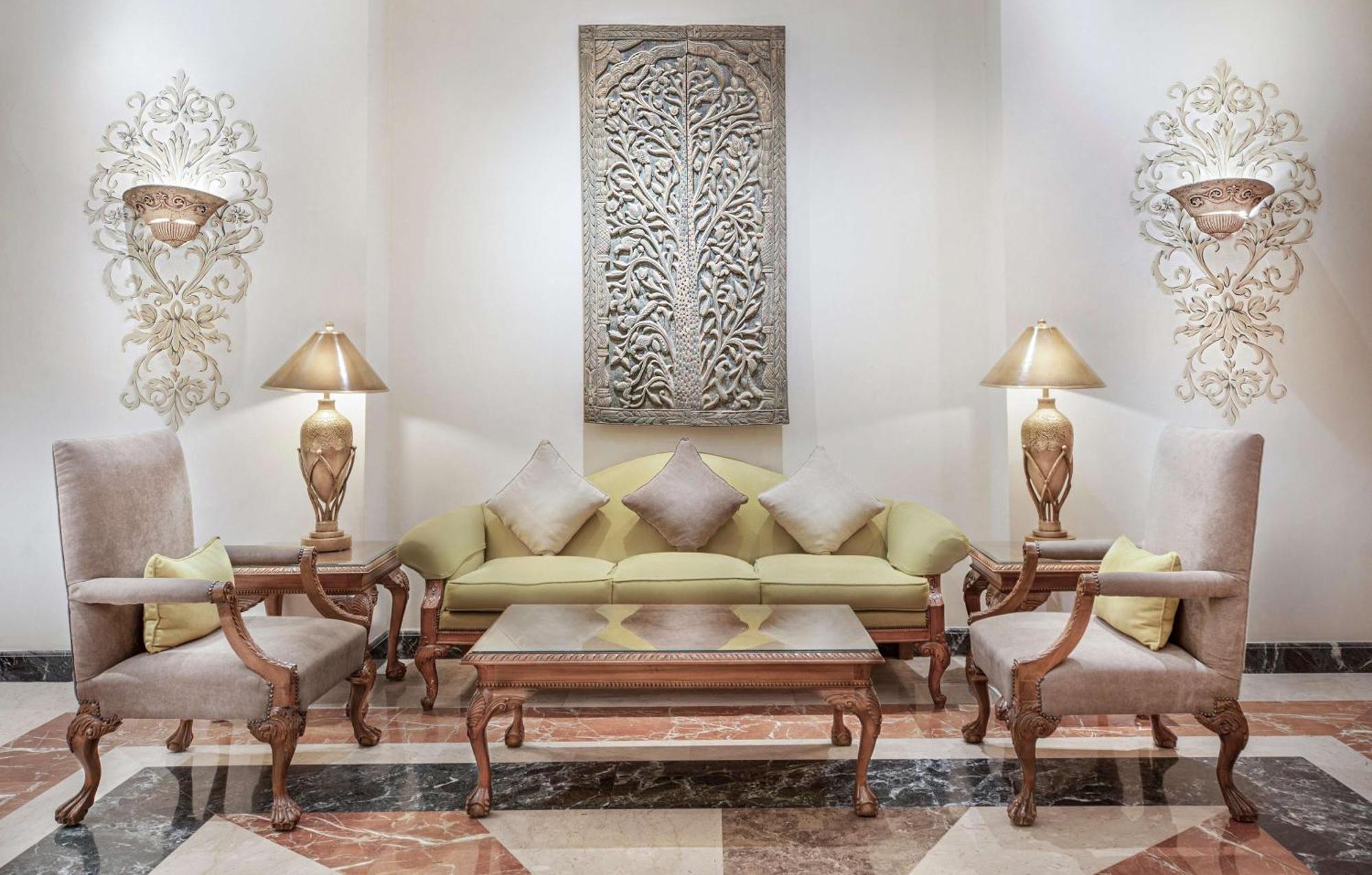 فندق ستيجنبرجر النيل الأقصر المظهر الخارجي الصورة The lobby of the hotel
