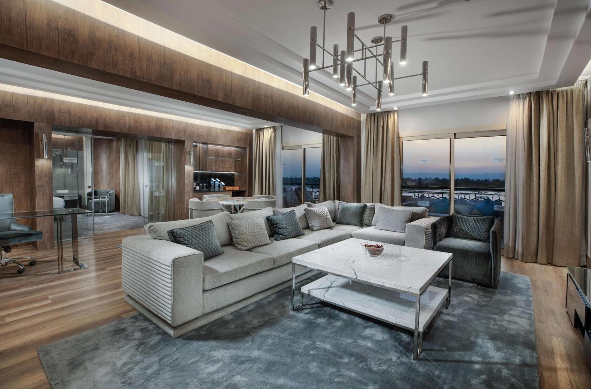 فندق ستيجنبرجر النيل الأقصر المظهر الخارجي الصورة Interior of a penthouse apartment